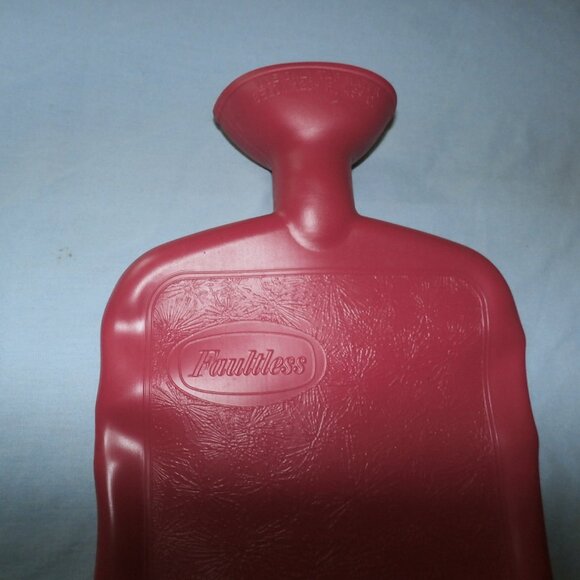 VINTAGE  Red  Rubber Hot Water Bottle By Faultless  Mint Condition - Picture 6 of 12